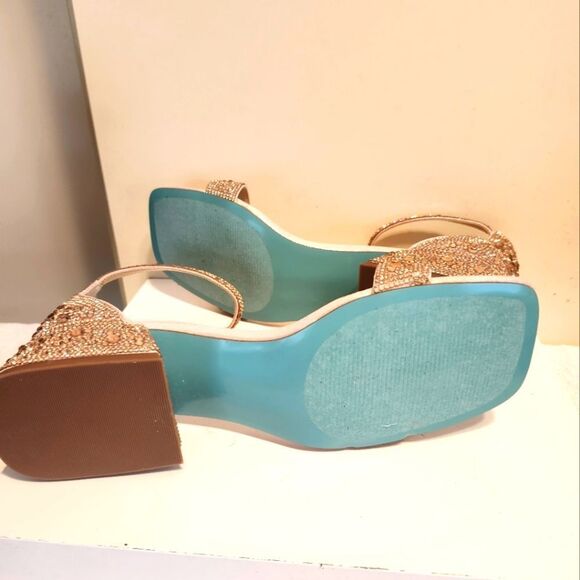 Brand New Betsey Johnson "Grant" Rose Gold Crystal Strappy Sandals SZ.8.5 $109 - Picture 10 of 10
